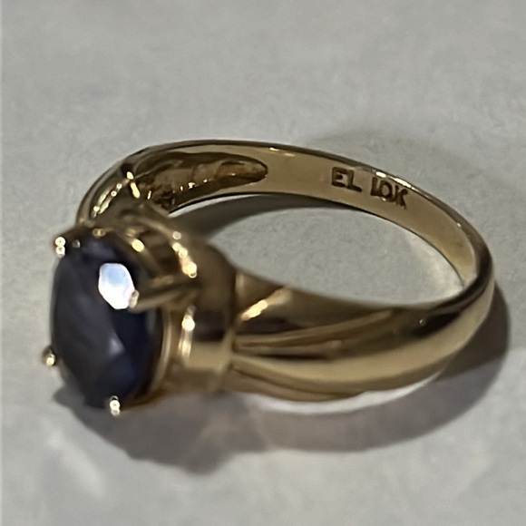 10k Yellow Gold Estate Deep Violet Oval Solitaire Amethyst Textured Band Ring - Picture 11 of 15